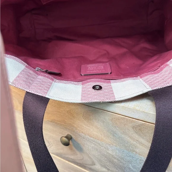 Coach Pink and White Plaid Tote Bag with matching Wallet - Picture 8 of 14